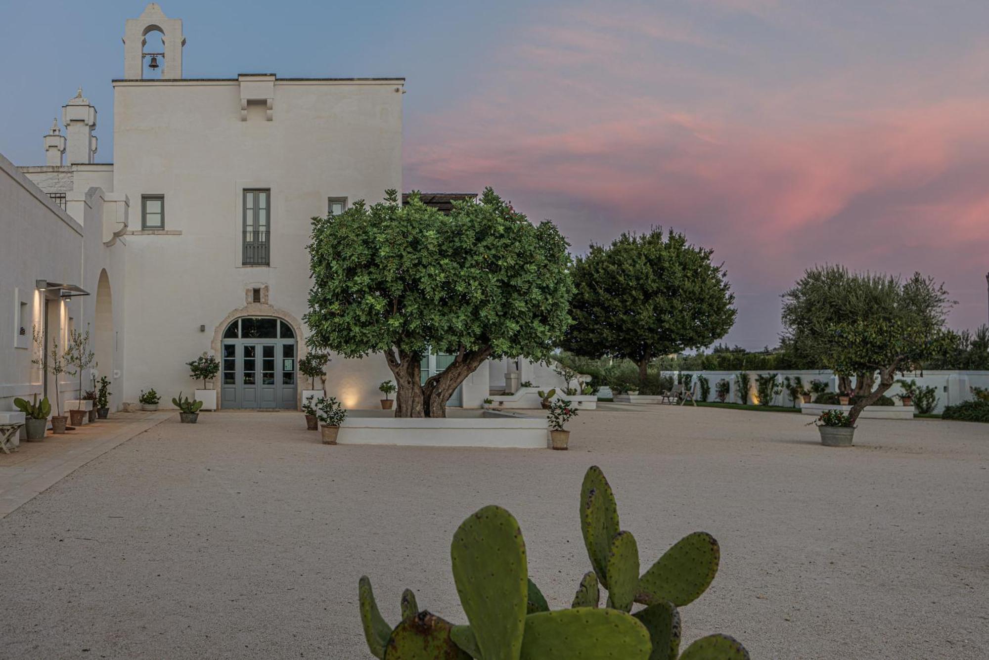 Masseria Le Torri Полиняно а Маре Екстериор снимка