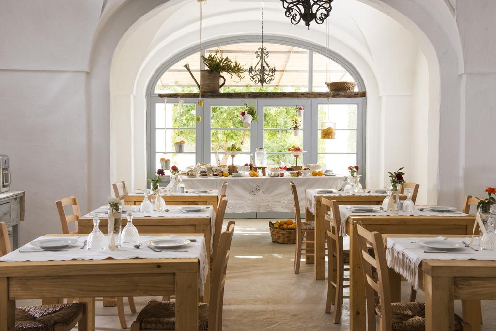Masseria Le Torri Полиняно а Маре Екстериор снимка